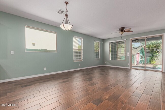 Foto del edificio - 4286 E Mesquite St
