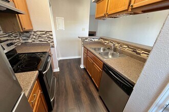 Building Photo - 3600 Jeanetta St