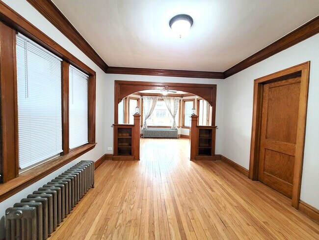 Building Photo - 4735 S Karlov Ave