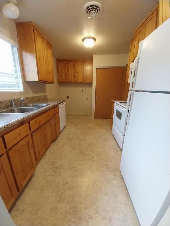 Foto del edificio - 1312 Dowell Rd