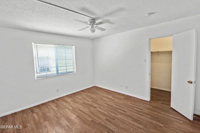 Building Photo - 5200 Carousel Dr