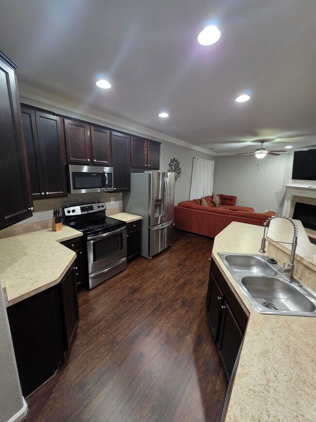 Foto del edificio - 5512 Muth Ct