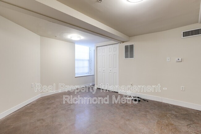 Foto del edificio - 1321 1/2 E. Main St.