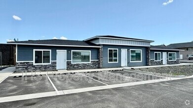 Building Photo - 3917 W Van Giesen St