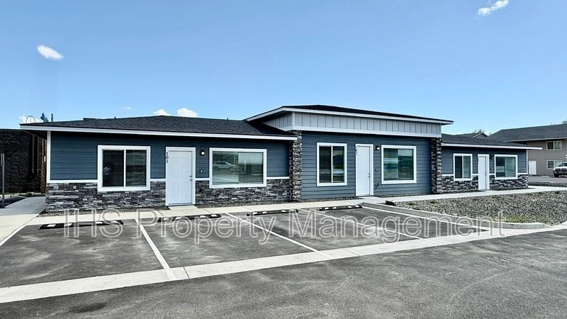 Primary Photo - 3917 W Van Giesen St