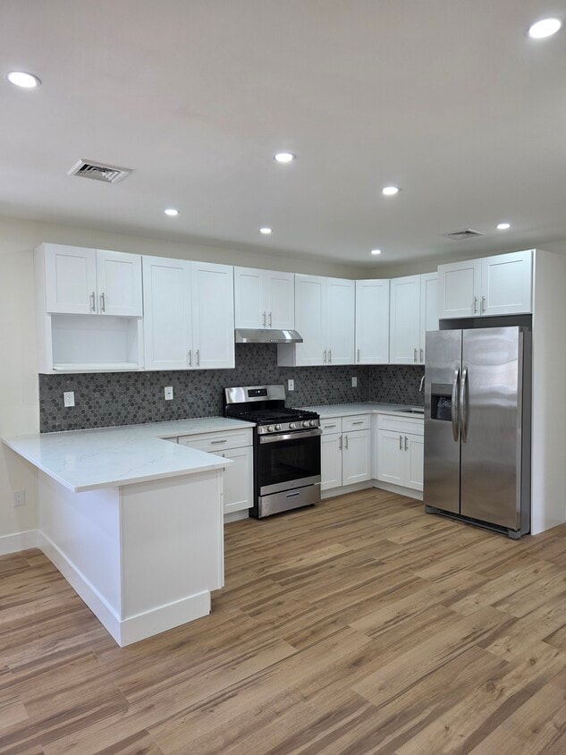 Kitchen - 9421 85th Rd