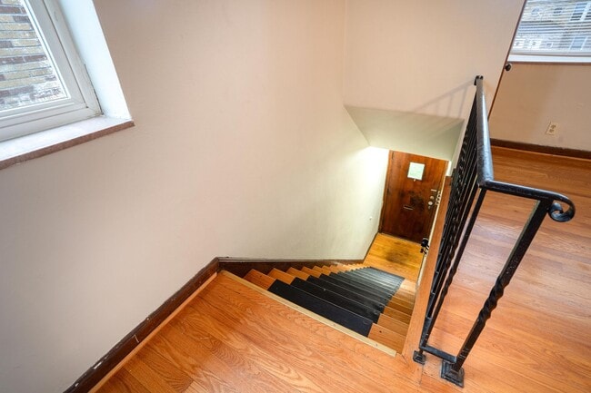 Building Photo - 6314 Sutherland Ave