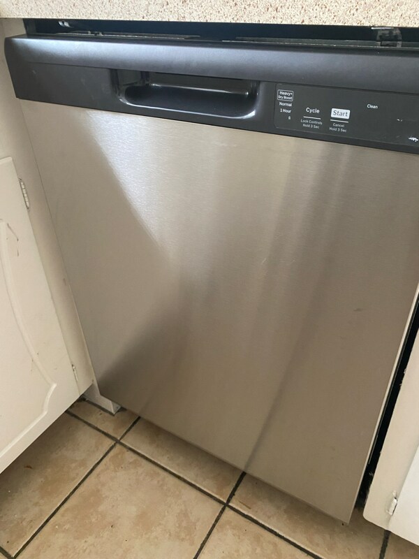 Foto del edificio - 514 Hughes Dr