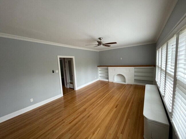 Building Photo - 1248 Maple Ave