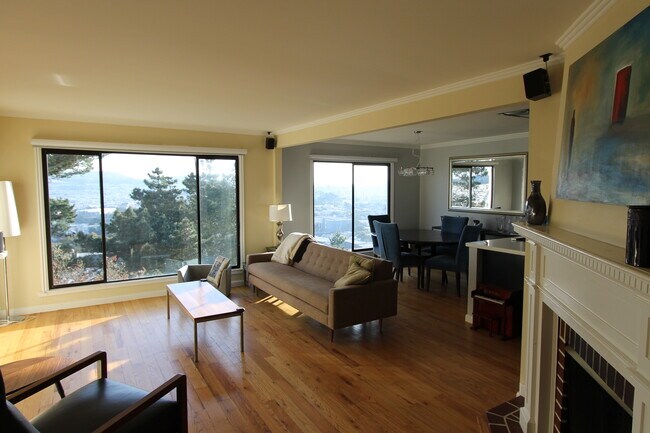 Foto del edificio - EPIC REA/AZARI PM-3 Bed/1.5 Bath/ 2 Story ...
