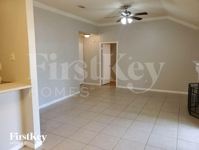 Foto del edificio - 8518 Pearl Lake Dr