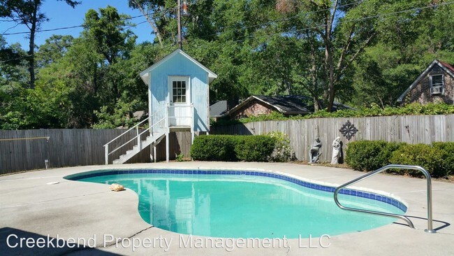 Building Photo - 715 Sterling Dr