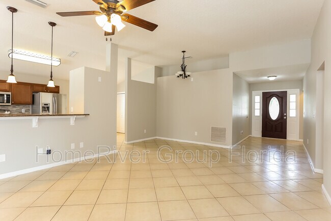 Foto del edificio - 12542 Ayrshire St E