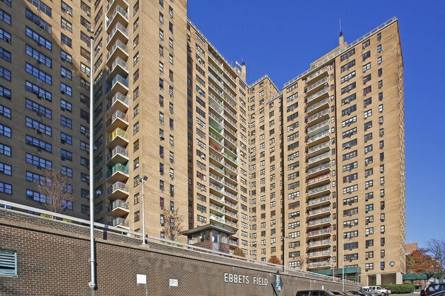 Ebbetts Field Apartments Brooklyn Ny Building Photo Ebbetts Field