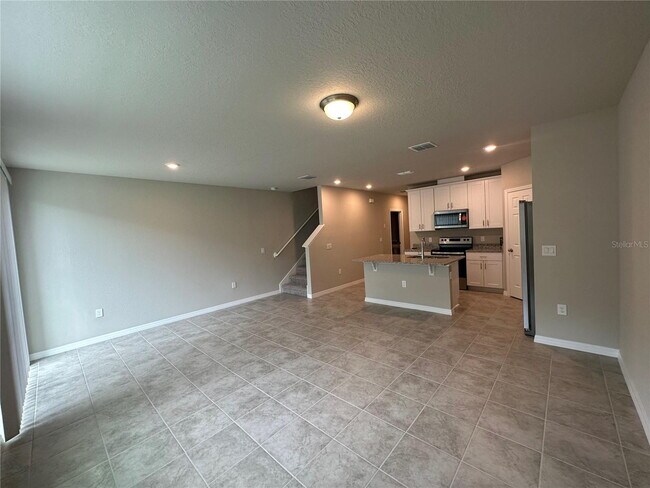 Foto del edificio - New 3 Bed, 2.5 Bath Townhouse in Davenport FL 33896.