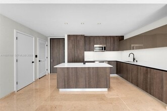 Building Photo - 88 SW 7th St