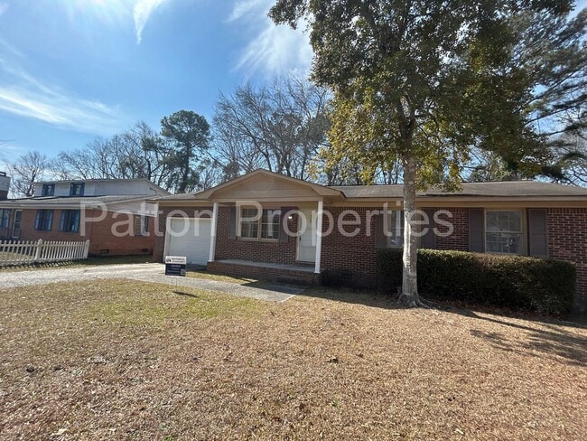 Building Photo - Oak Grove Community