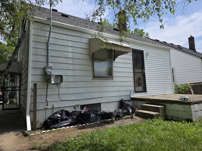 Foto del edificio - 20267 Ferguson St