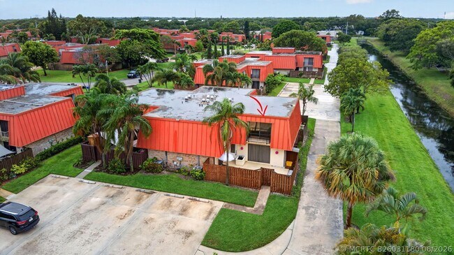 Foto del edificio - 3345 Meridian Way N