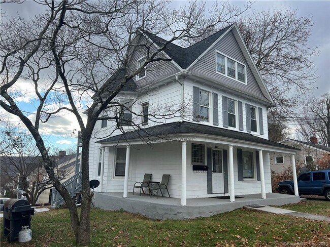 Building Photo - 224 Millville Ave