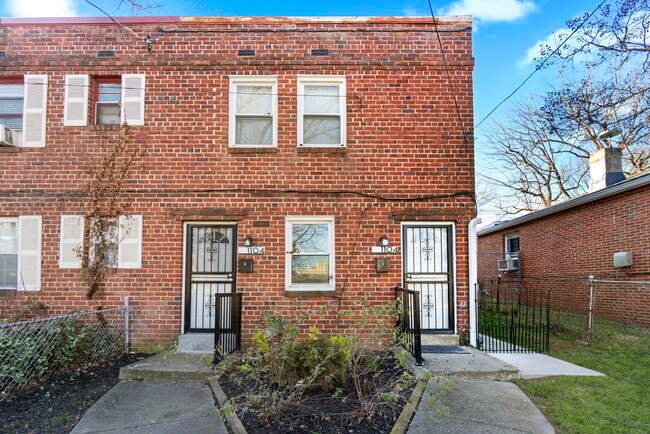 Building Photo - 1104 49th St NE