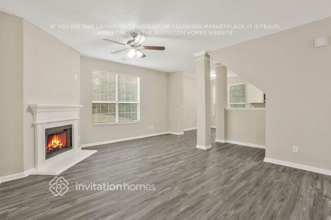 Foto del edificio - 6530 Lake Mill Ct