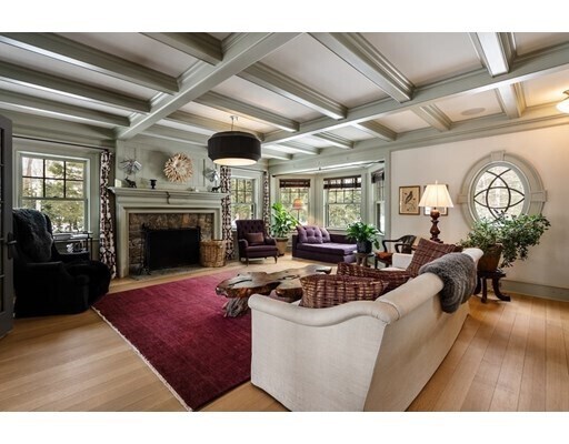 Foto del edificio - 145 Forest St