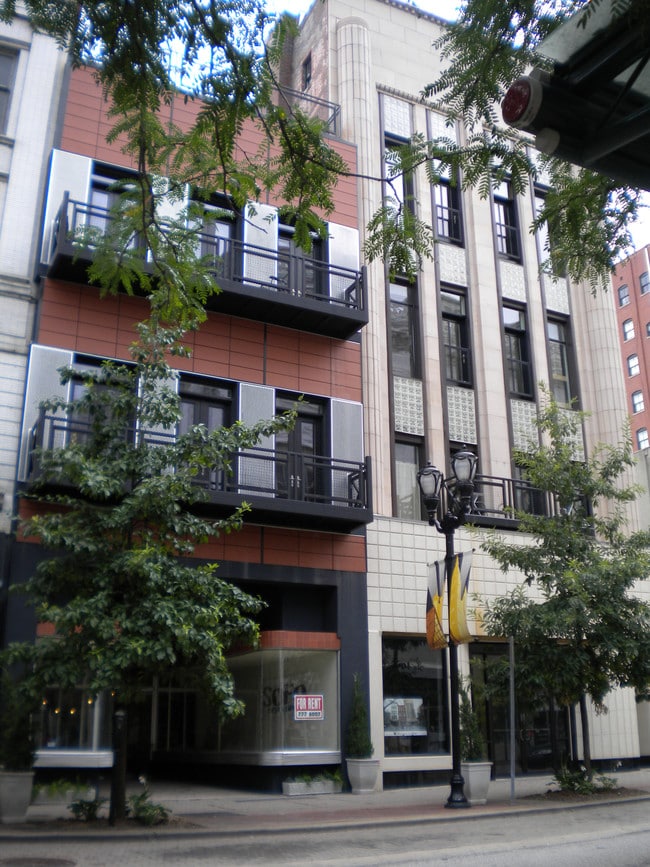 Primary Photo - Byck's Lofts