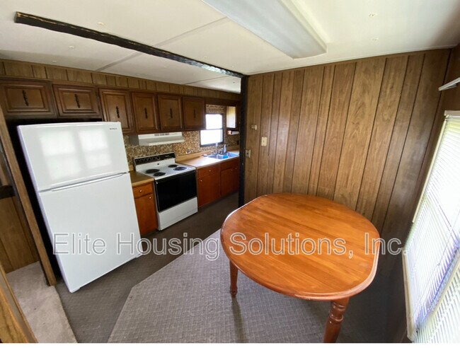 Foto del edificio - 1380 Old Stage Rd