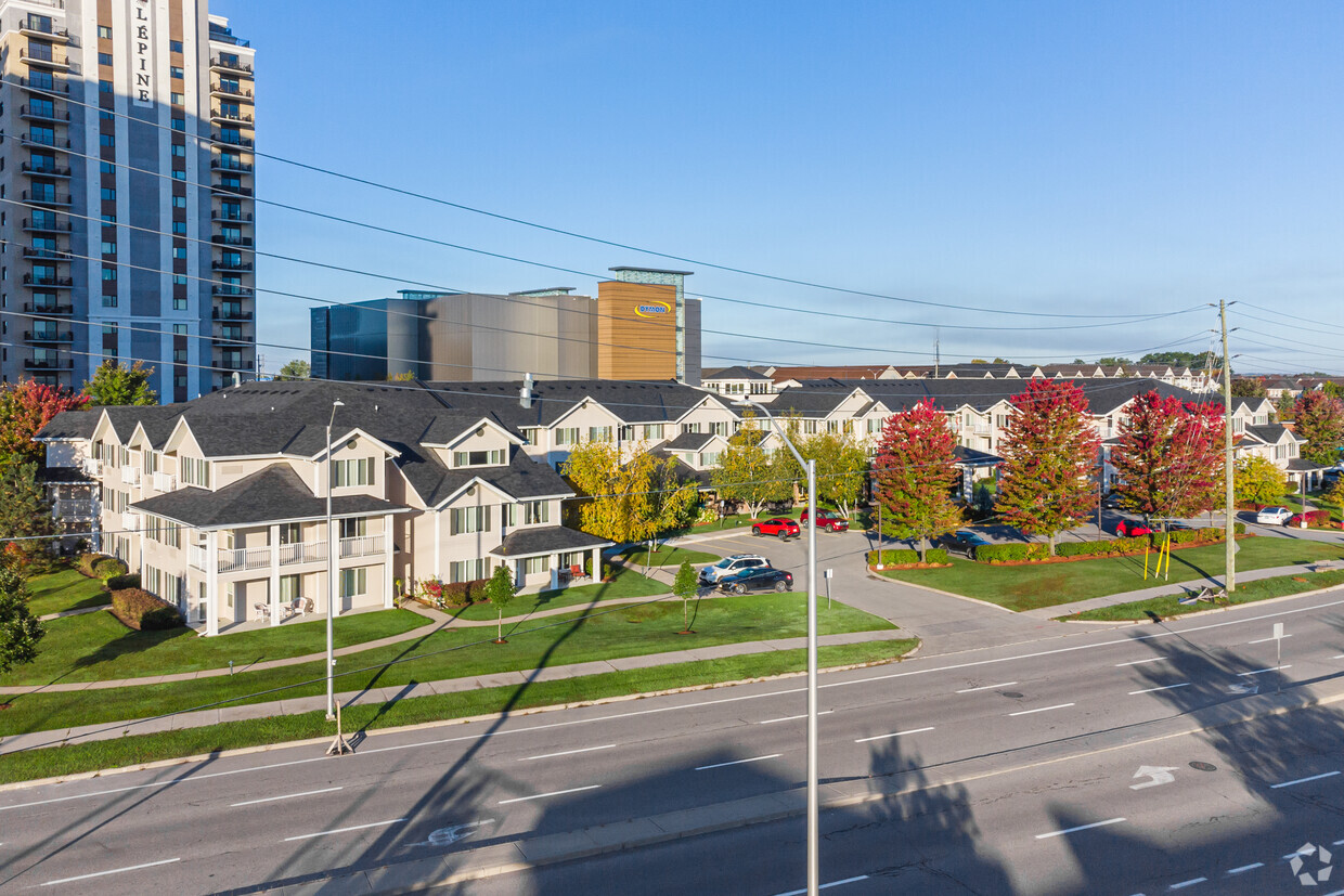 Primary Photo - The Court at Barrhaven