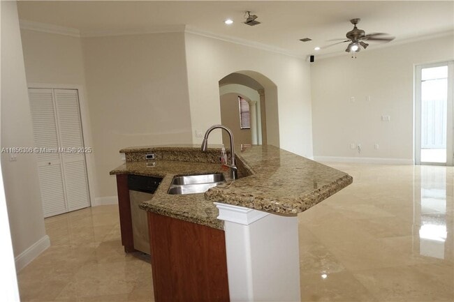 Foto del edificio - Northwest 89th Court, Hialeah, FL 33018 - 4 BR 4 BA single-family home