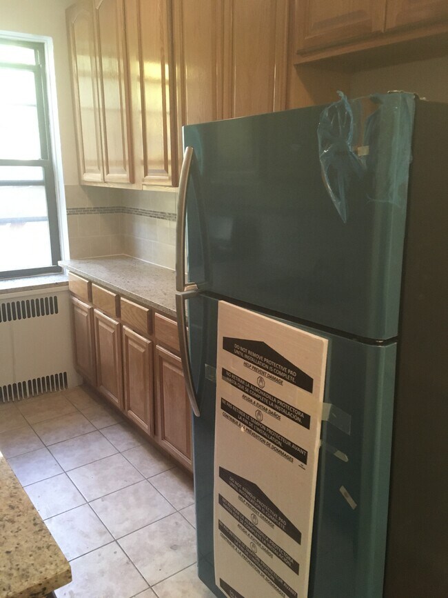 Building Photo - 3017 Riverdale Ave