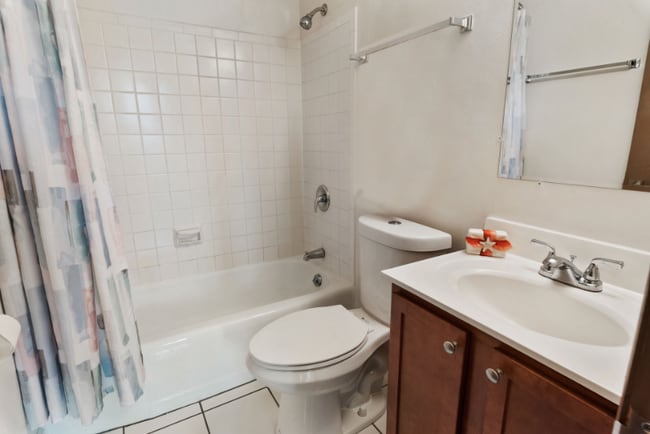 Building Photo - 3575 N Oakland Ave