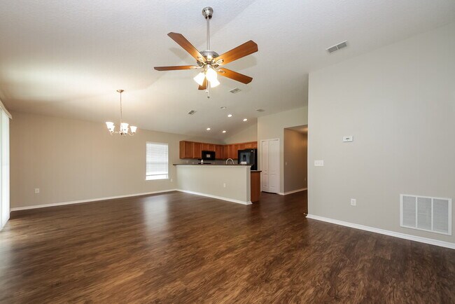 Building Photo - 11738 Silver Hill Dr