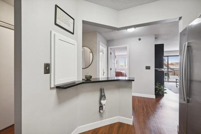 Building Photo - 78 10th St E