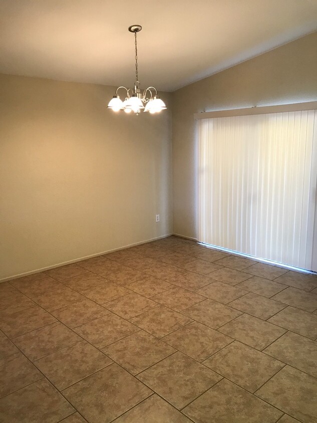 Primary Photo - 4 BEDROOM VICTORVILLE HOME