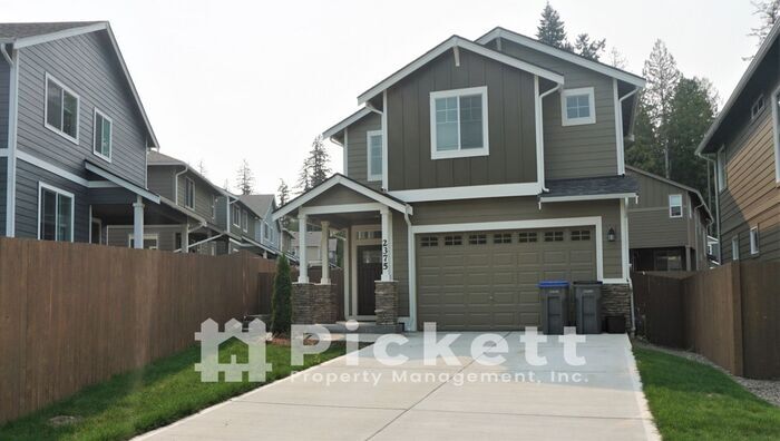 Foto principal - 3 Bedroom Home near McCormick Woods
