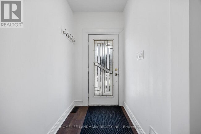 Building Photo - 160 Humewood Dr