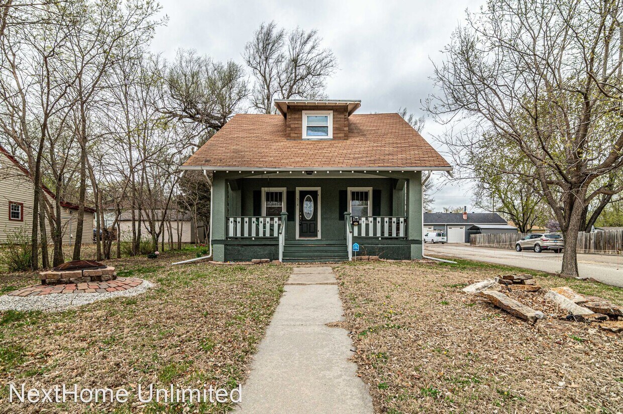 Primary Photo - 3 br, 1 bath House - 518 S Jefferson St.