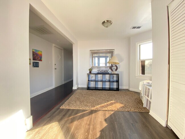 Foto del edificio - 1437 W Taylor St