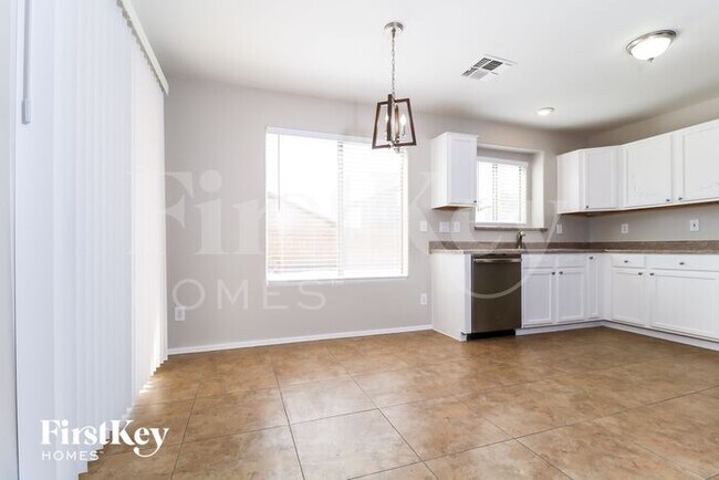 Foto del edificio - 12909 W Monte Vista Rd