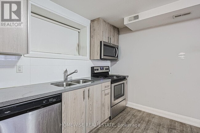 Building Photo - 814 Glencairn Ave