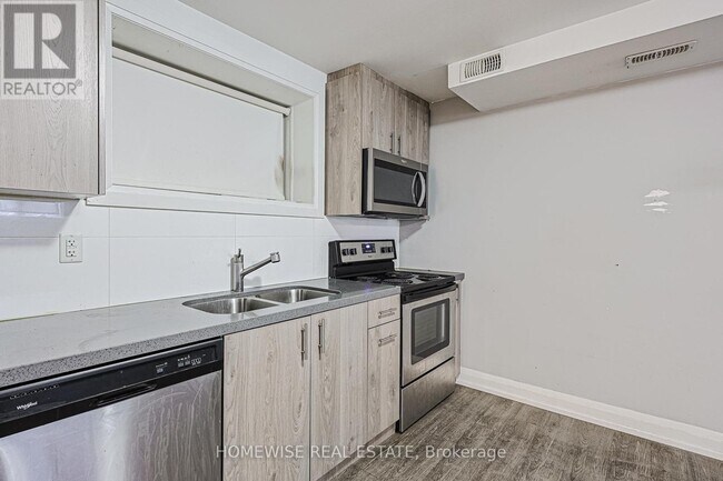 Photo du bâtiment - 814 Glencairn Ave