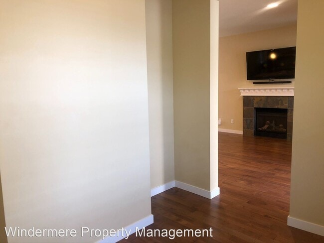 Building Photo - 3 br, 2.5 bath House - 4559 NW Atwater Loop