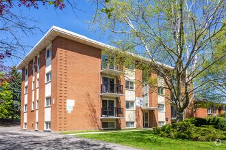 Building Photo - 60 Doon Rd