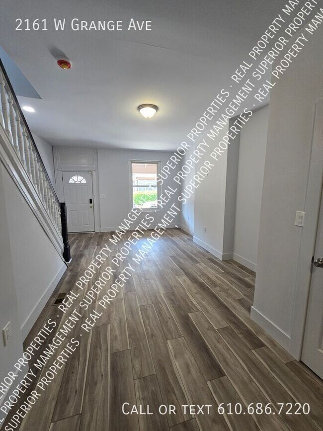 Foto del edificio - 2161 W Grange Ave