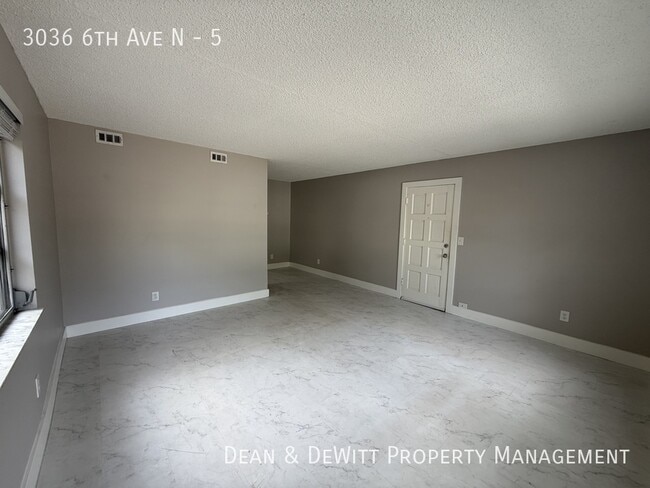 Building Photo - 3036 6th Ave N