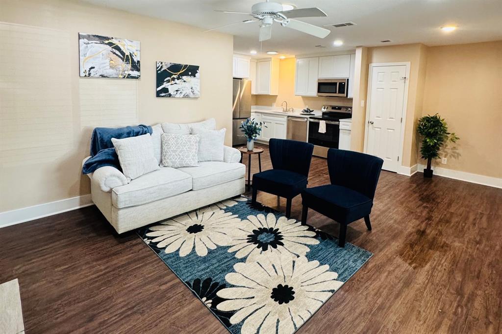 Foto principal - 2701 Little Valley Cove