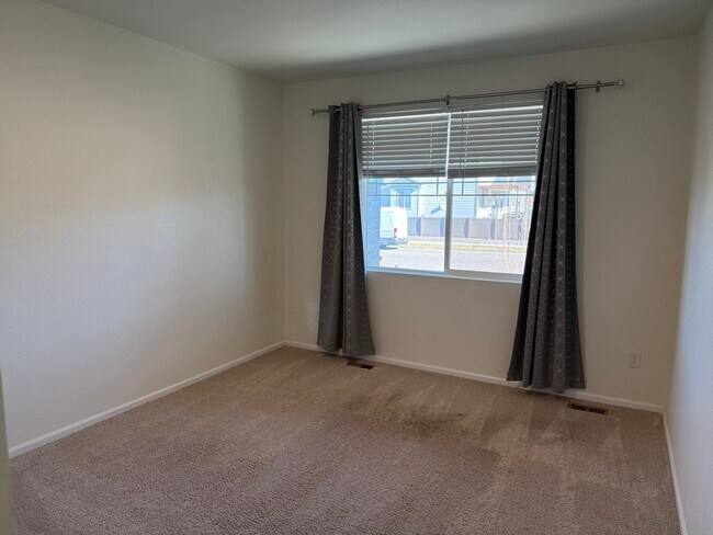 Foto del edificio - 221 S Quantock St