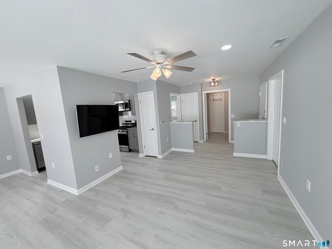 Foto del edificio - 43 Southwind Ln